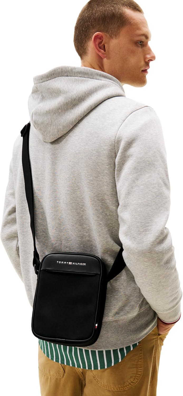 imageTommy Hilfiger Mens Foundation Mini ReporterBlack