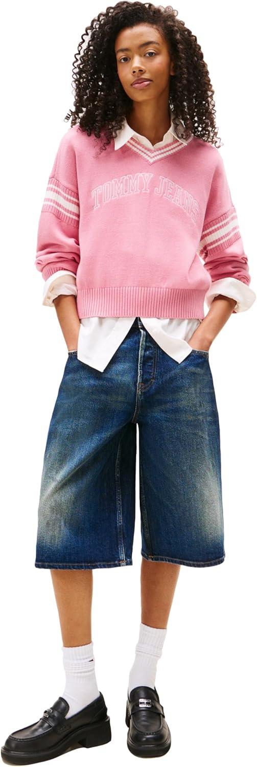imageTommy Jeans womens Medium Weight Pullover Vneck Sweater With Printed LogoMystic Pink