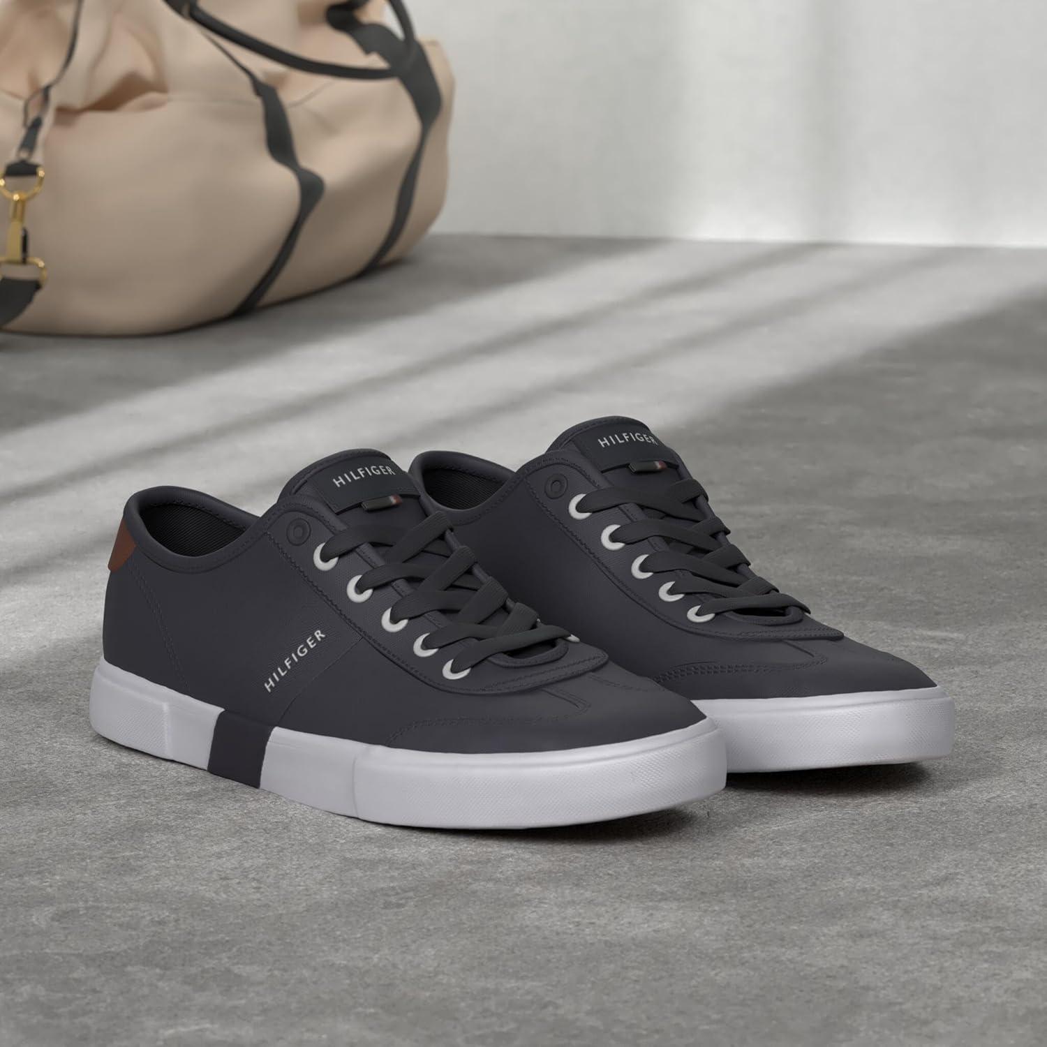 imageTommy Hilfiger Mens Pandora SneakerNavy Canvas 404