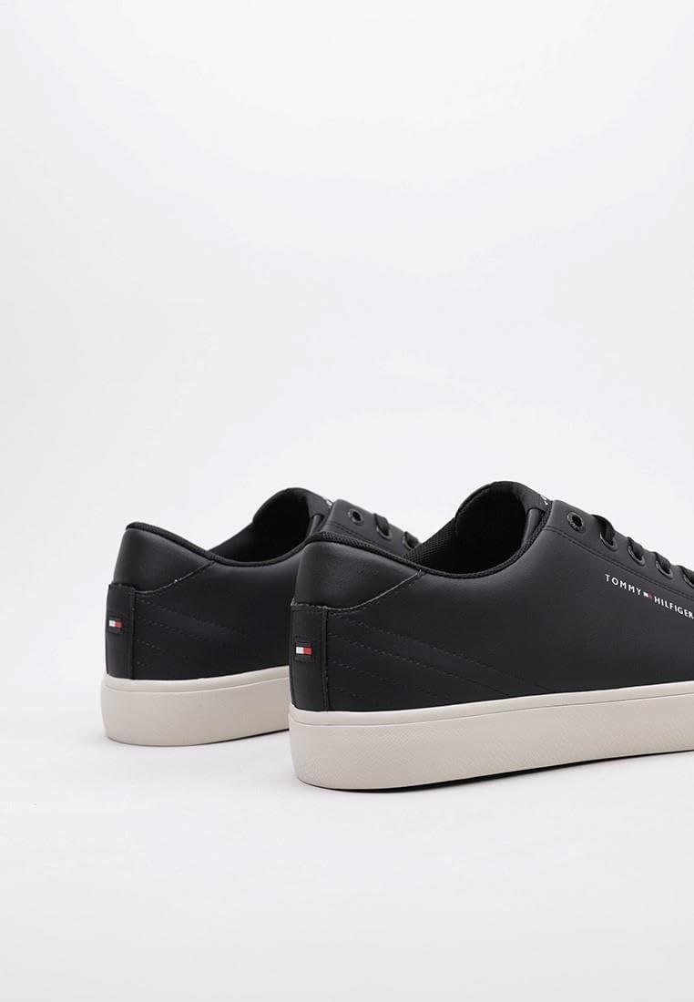 imageTommy Hilfiger Mens RezzBlack