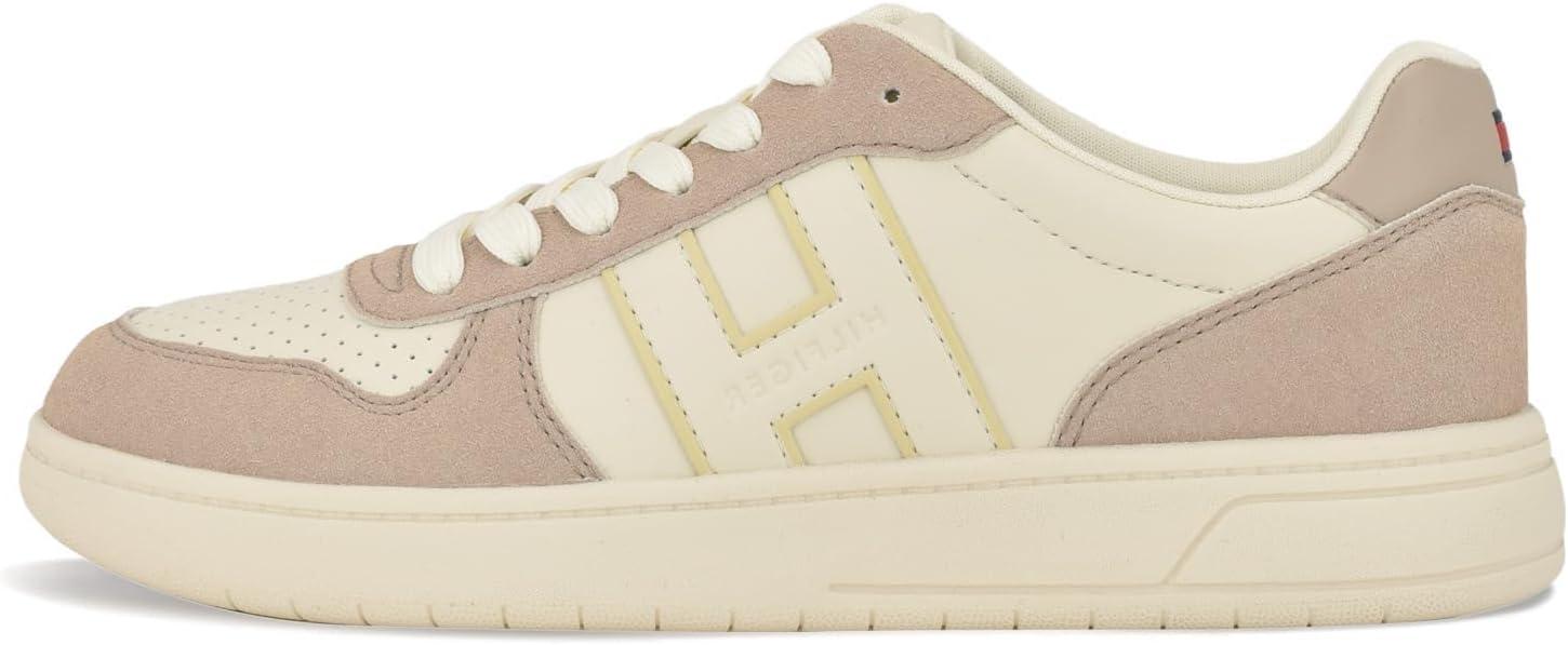 imageTommy Hilfiger Womens VenizTaupe