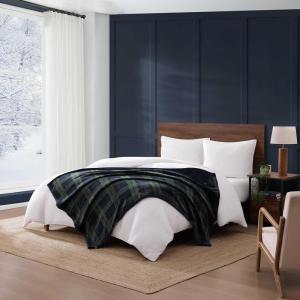 Tommy Hilfiger – Blanket, Ultra-Soft Plush Throw Blanket for Bed or Couch, Cozy Bedding with Solid Reverse & Tailored Hem, Medium Weight for Year Round Comfort (Dumbo Windowpane Grey, 50″ x 70″)(Edinburgh Tartan Blue)