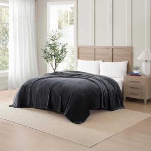 Tommy Hilfiger – Twin Plush Blanket, Medium Weight Bedding for Year-Round Use, Perfect for Layering on Beds or Couches, Dorm Essentials (Light Beige)(Dark Grey)