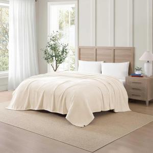 Tommy Hilfiger – Twin Plush Blanket, Medium Weight Bedding for Year-Round Use, Perfect for Layering on Beds or Couches, Dorm Essentials (Light Beige)(Light Beige)