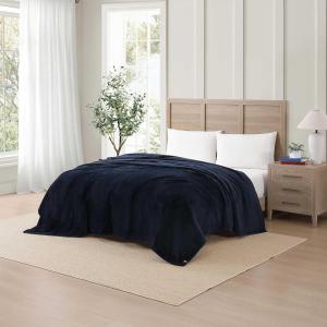 Tommy Hilfiger – Twin Plush Blanket, Medium Weight Bedding for Year-Round Use, Perfect for Layering on Beds or Couches, Dorm Essentials (Light Beige)(Navy)