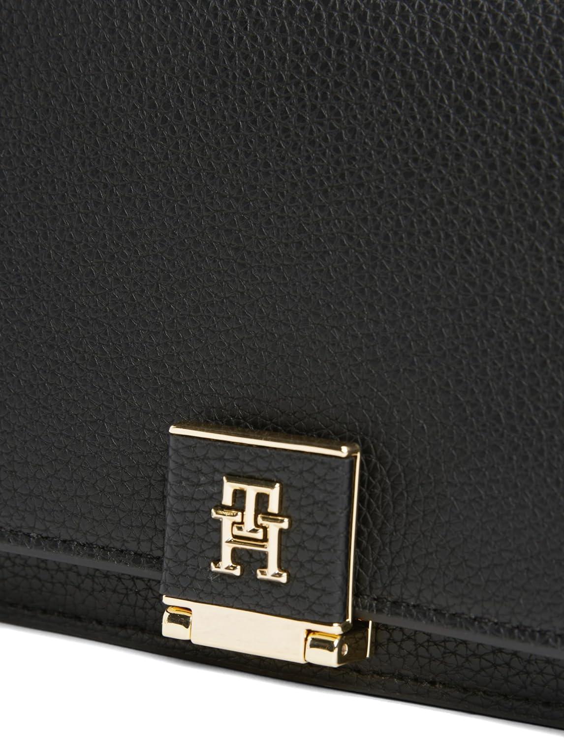 imageTommy Hilfiger womens Chain Flap Crossbody Bag With Removable Crossbody StrapBlack