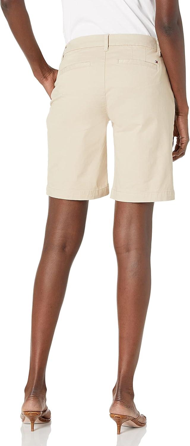 imageTommyKhaki
