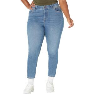 Tommy Hilfiger Women’s Plus Size Waverly Skinny Jeans in Chesapeke Wash(Chesapeke Wash)