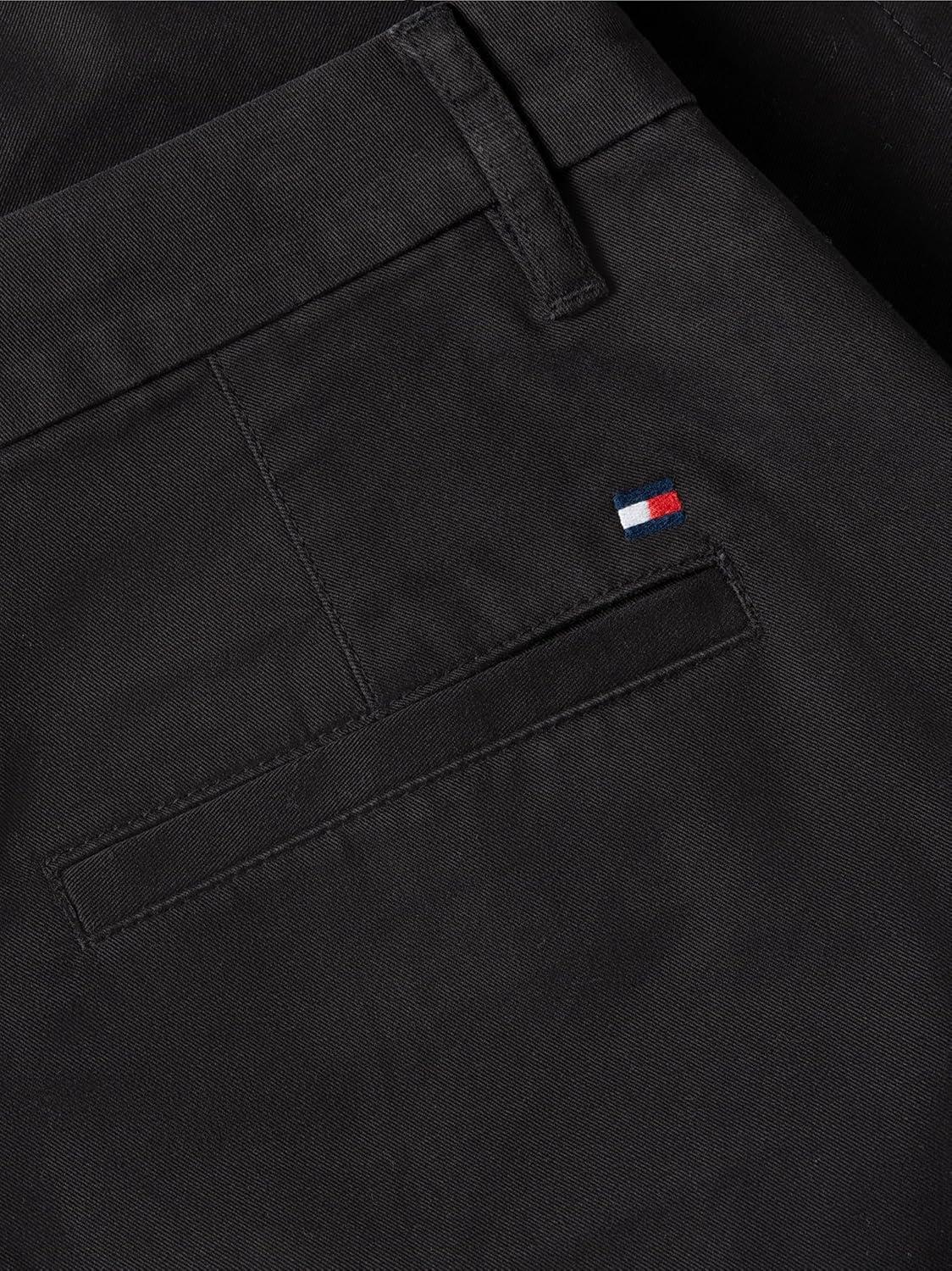imageTommy Hilfiger Womens Mid Rise 9 Chino Shorts with Stretch Bermuda ShortsBlack