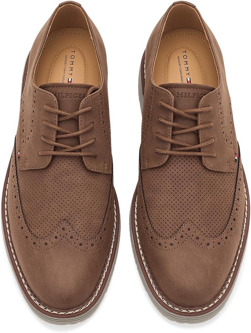 imageTommy Hilfiger HinedeBrown