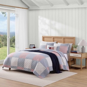 Tommy Hilfiger – Twin Quilt Set, Reversible Soft Cotton Percale Bedding with Reversible Stripe Design, Lightweight All-Season Quilt with Matching Sham, Americana Decor (Ithaca Patchwork Blue)(Ithaca Americana/Patchwork Ithaca Stripe Blue)