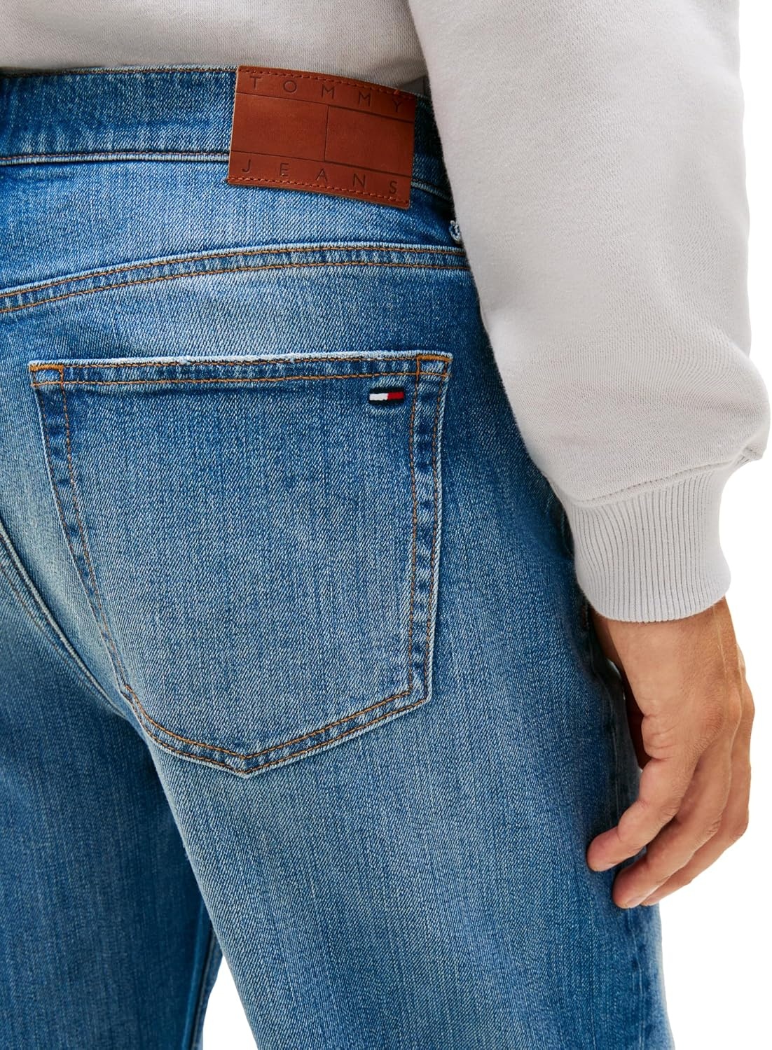image:imageTommy Jeans Mens Regular Tapered Stretch JeansDenim Medium