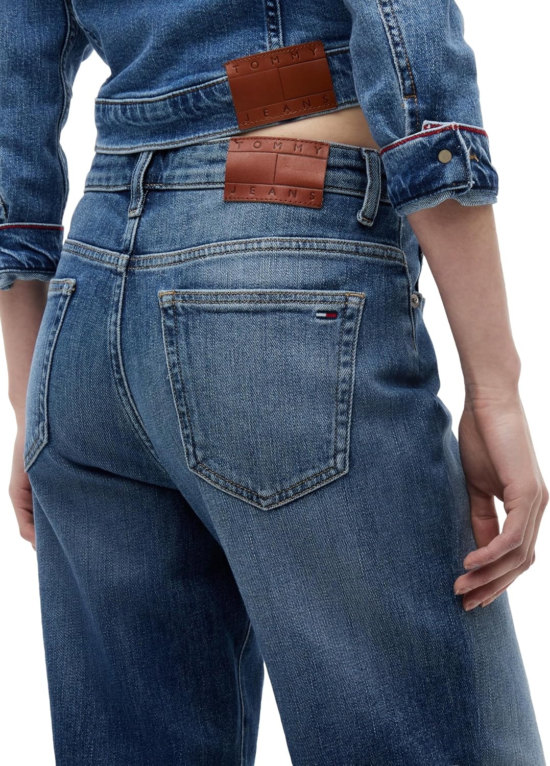 image:imageTommy Jeans Womens Kira Mid Rise Slim Straight JeanDenim Medium