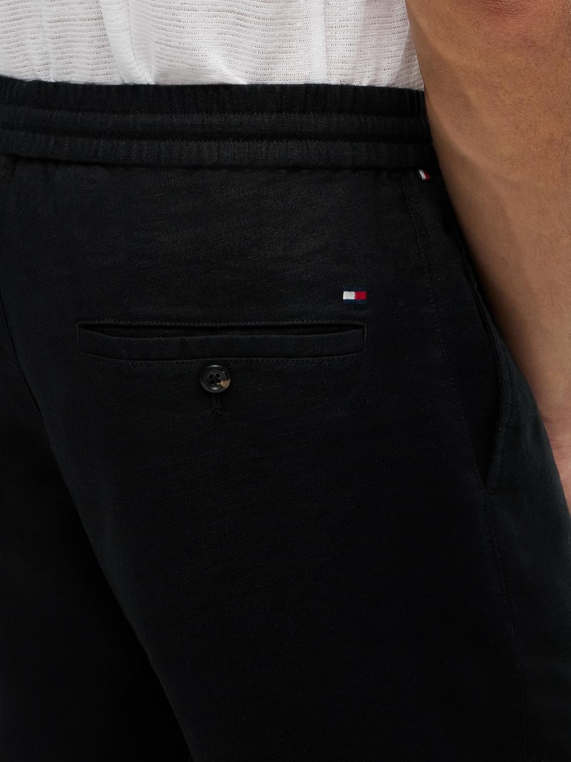 image:imageTommy Hilfiger Mens Lightweight Linen Shorts 8 Inch in Regular FitBlack